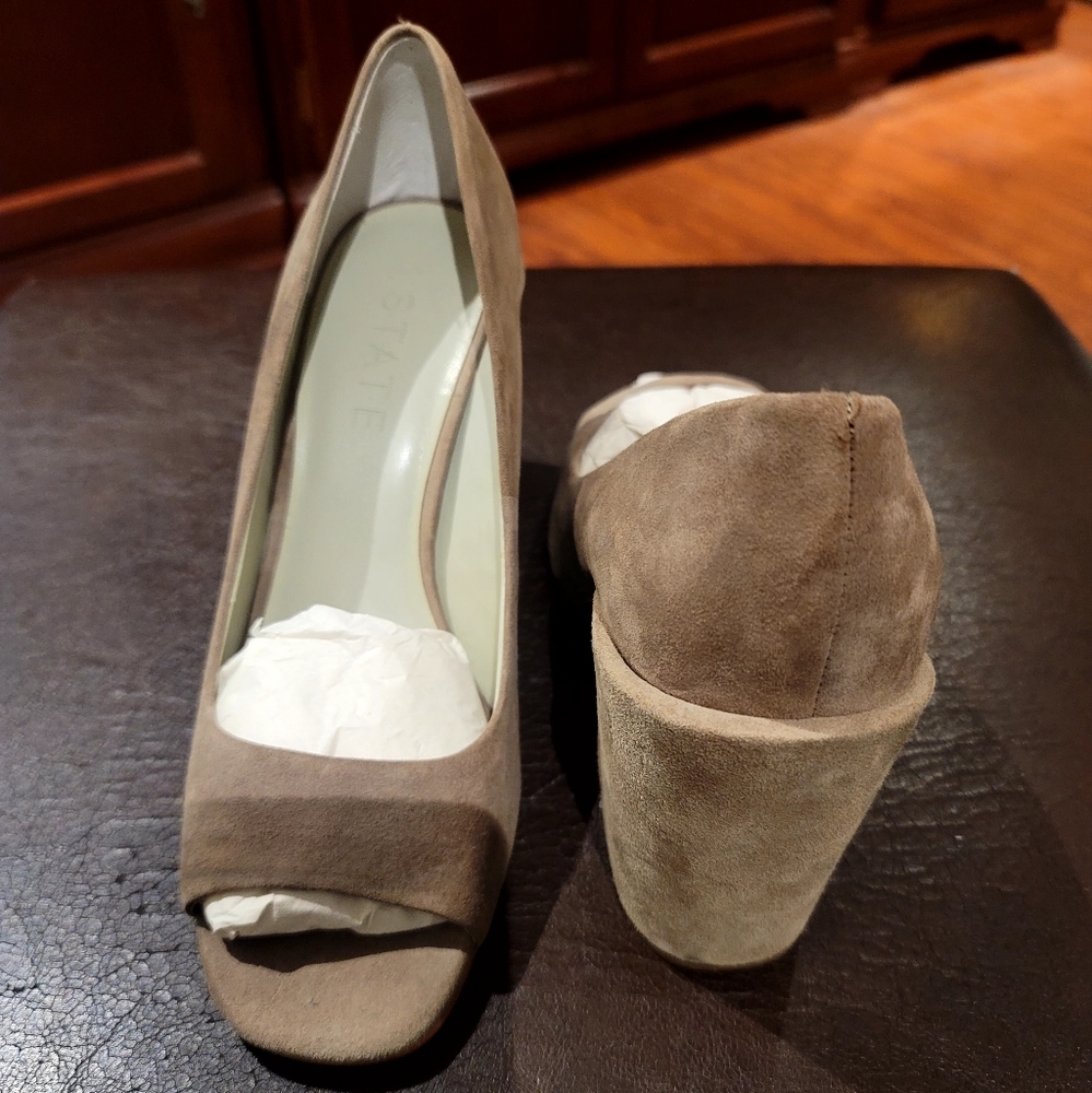 1. State Rainne Pumps